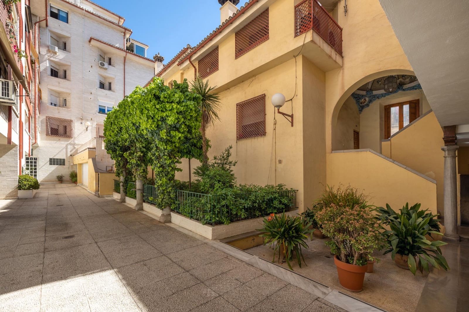 3 soveværelse Lejlighed til salg i Granada by med garage - € 350.000 (Ref: 9712391)