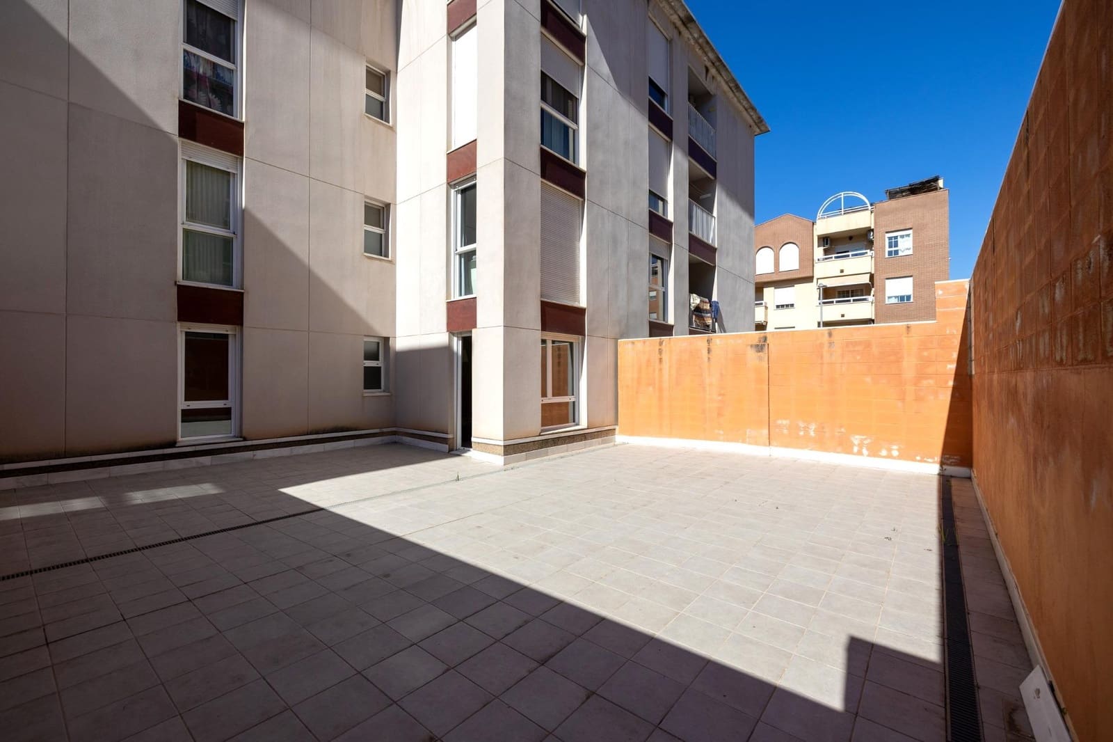 2 soveværelse Lejlighed til salg i Granada by med garage - € 218.332 (Ref: 9712392)