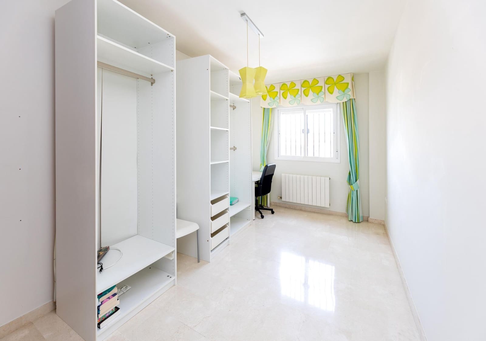 3 bedroom Villa for sale in Ogijares with garage - € 329,000 (Ref: 9712395)