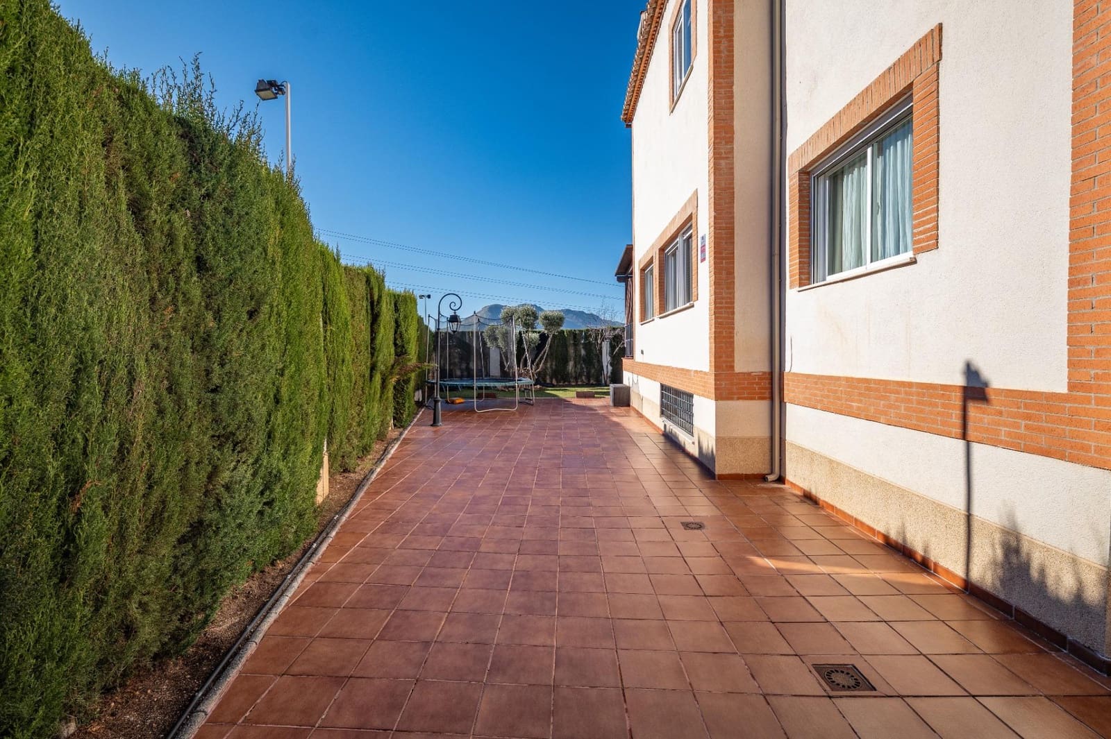 5 bedroom Semi-detached Villa for sale in Atarfe with garage - € 338,900 (Ref: 9712396)