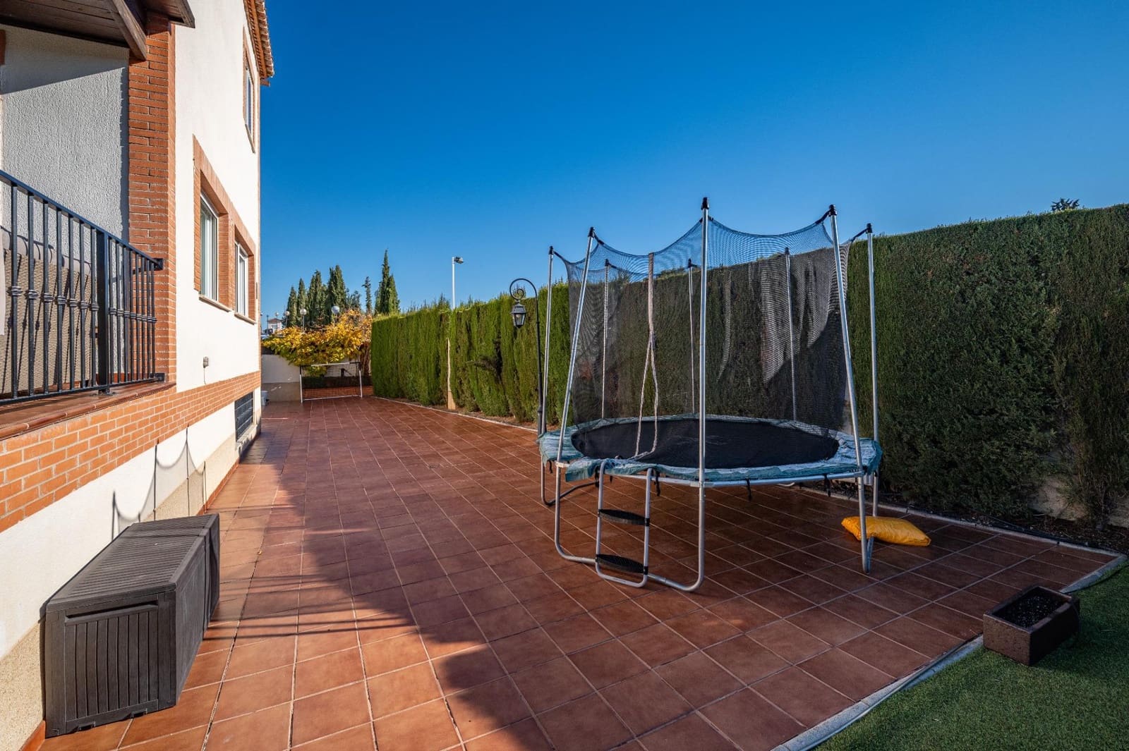 5 bedroom Semi-detached Villa for sale in Atarfe with garage - € 338,900 (Ref: 9712396)