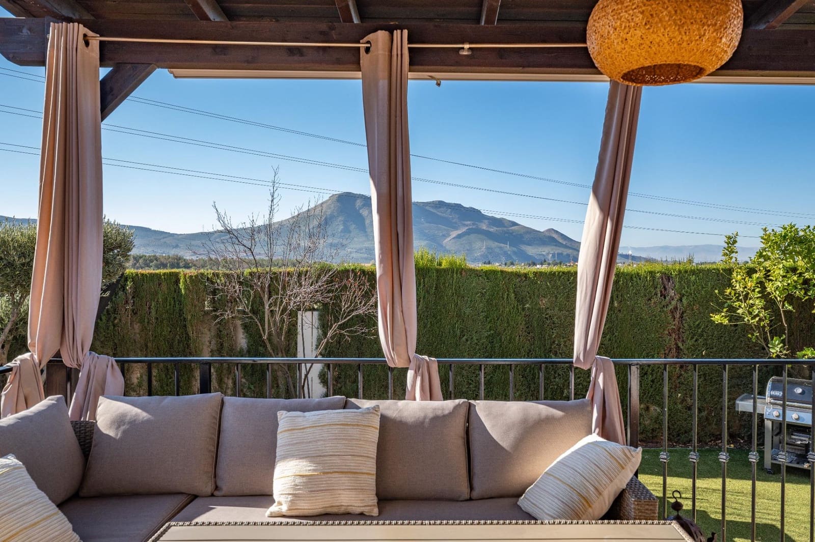 5 bedroom Semi-detached Villa for sale in Atarfe with garage - € 338,900 (Ref: 9712396)