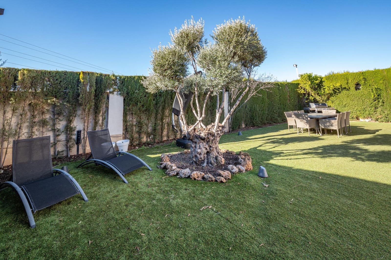 5 bedroom Semi-detached Villa for sale in Atarfe with garage - € 338,900 (Ref: 9712396)