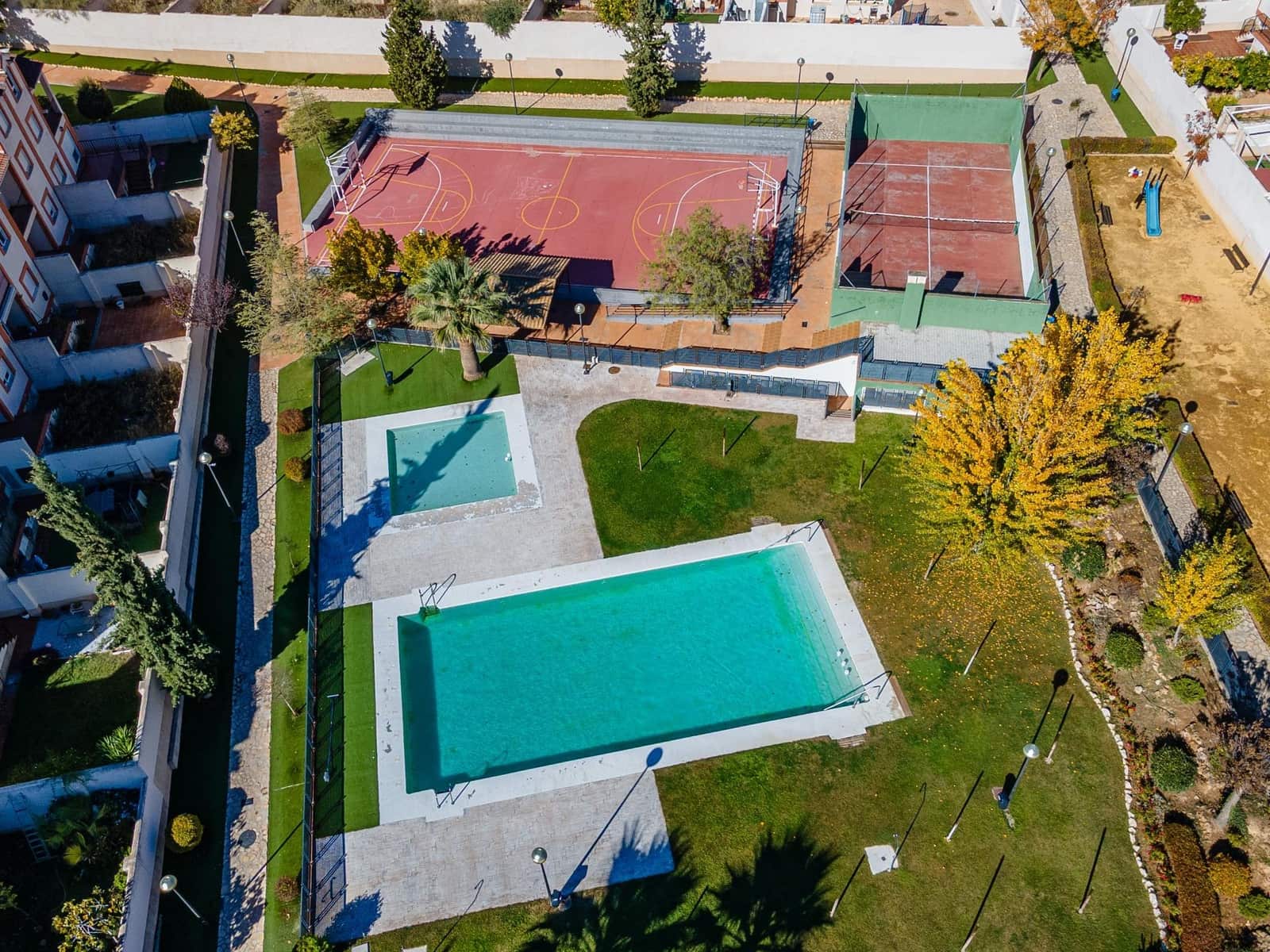 5 bedroom Semi-detached Villa for sale in Atarfe with garage - € 338,900 (Ref: 9712396)