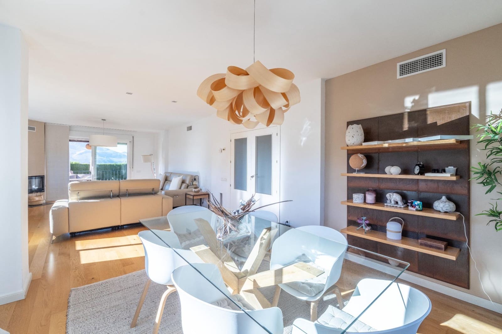 5 bedroom Semi-detached Villa for sale in Atarfe with garage - € 338,900 (Ref: 9712396)