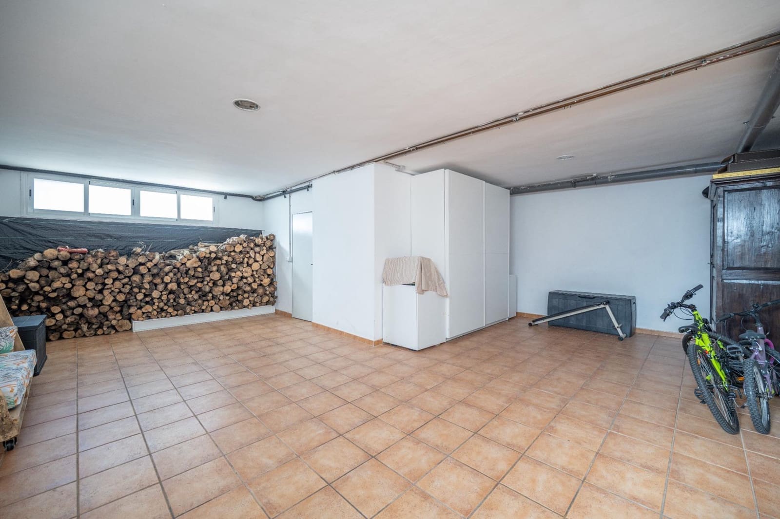 5 bedroom Semi-detached Villa for sale in Atarfe with garage - € 338,900 (Ref: 9712396)