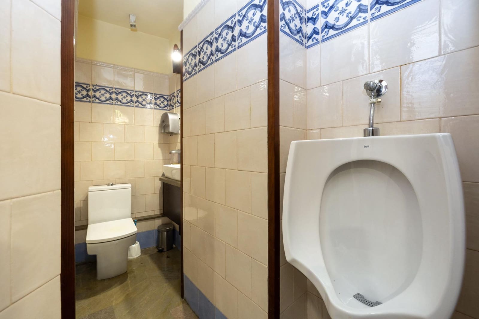 21 soveværelse Lejlighed til salg i Granada by - € 1.700.000 (Ref: 9715153)