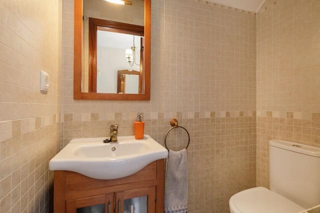 5 camera da letto Villetta a Schiera in vendita in Granada città con garage - 365.000 € (Rif: 9715154)