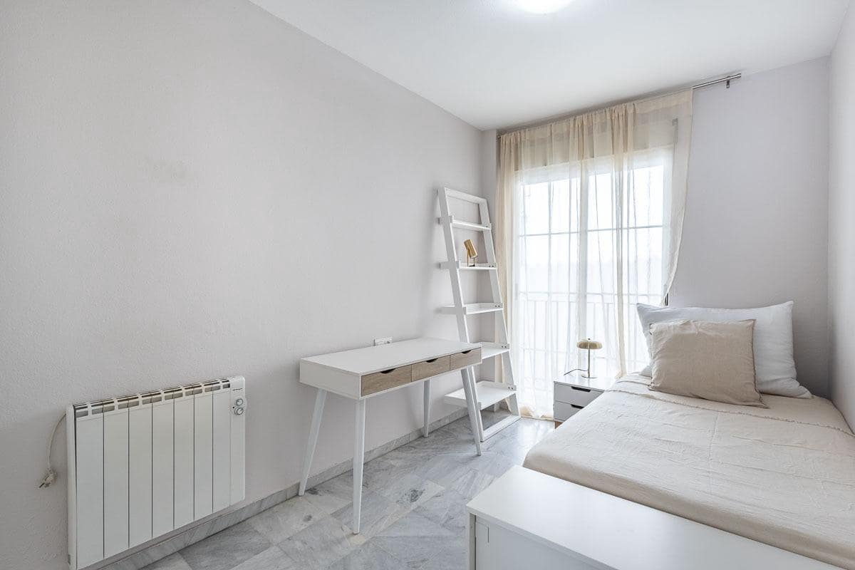 2 soverom Leilighet til salgs i Granada by med garasje - € 220 000 (Ref: 9715155)