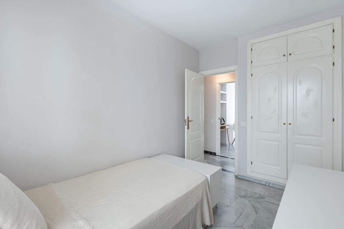 2 soverom Leilighet til salgs i Granada by med garasje - € 220 000 (Ref: 9715155)