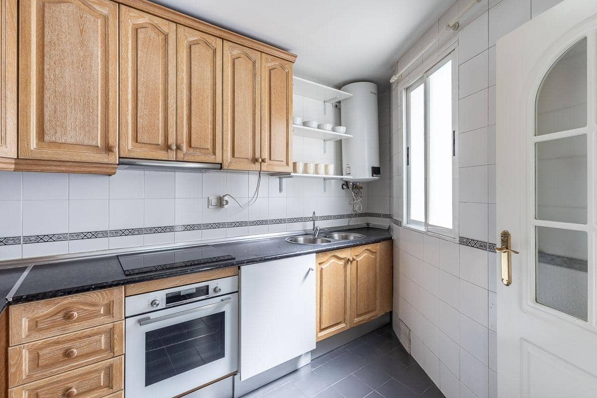 2 soverom Leilighet til salgs i Granada by med garasje - € 220 000 (Ref: 9715155)