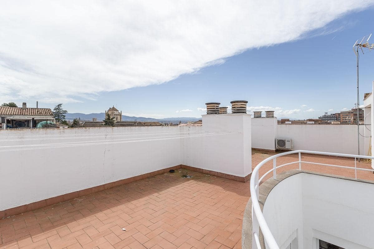 2 soverom Leilighet til salgs i Granada by med garasje - € 220 000 (Ref: 9715155)