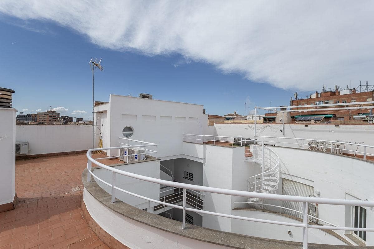 2 soverom Leilighet til salgs i Granada by med garasje - € 220 000 (Ref: 9715155)