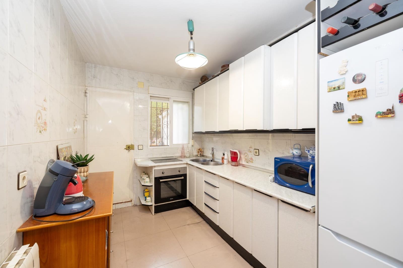 4 bedroom Villa for sale in Otura with pool garage - € 349,500 (Ref: 9715157)