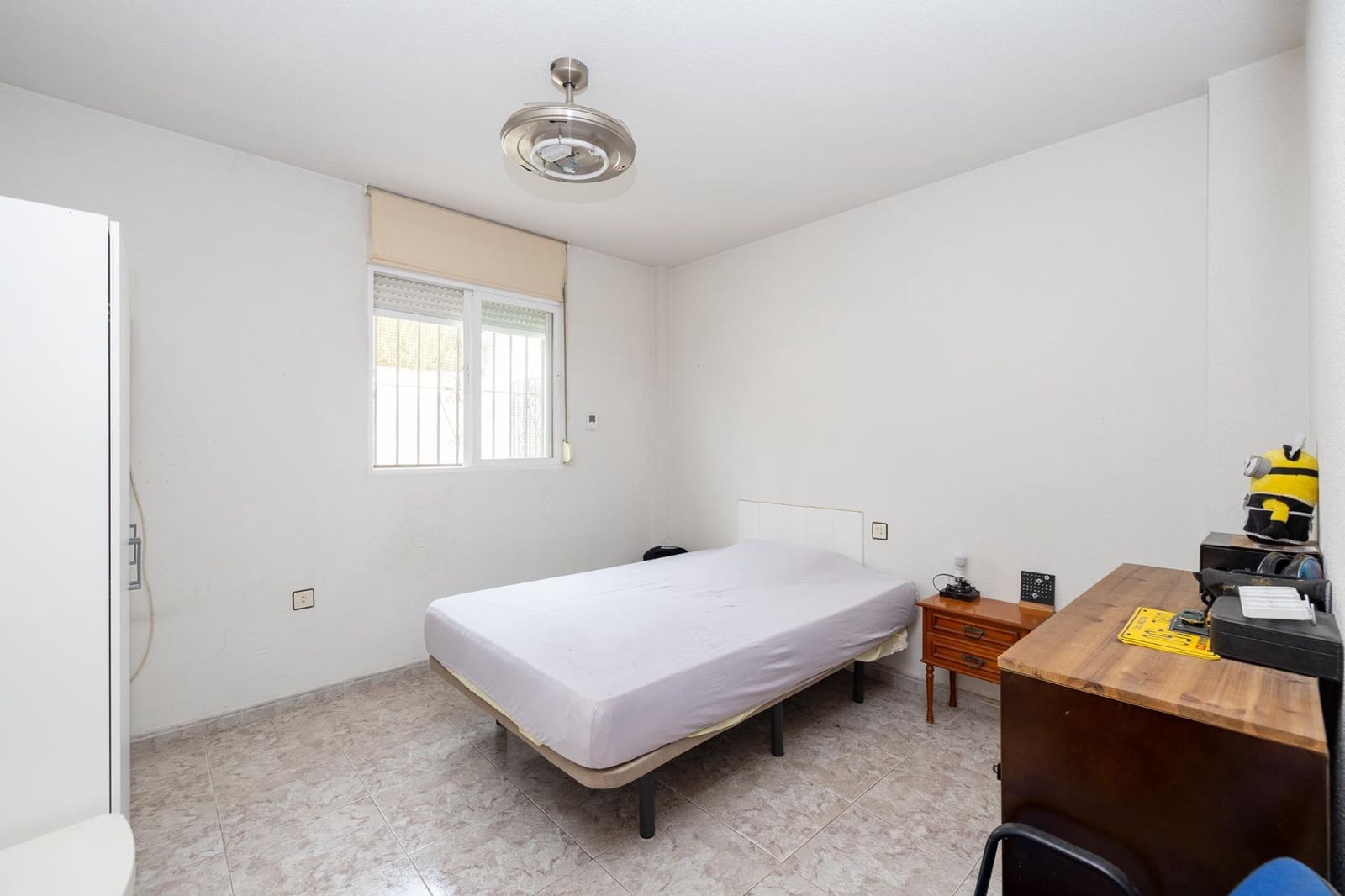 4 bedroom Villa for sale in Otura with pool garage - € 349,500 (Ref: 9715157)