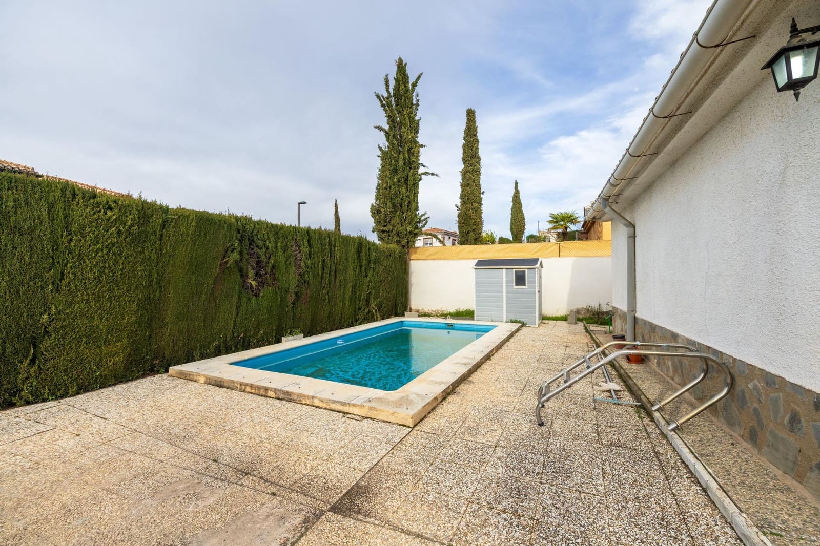 4 bedroom Villa for sale in Otura with pool garage - € 349,500 (Ref: 9715157)