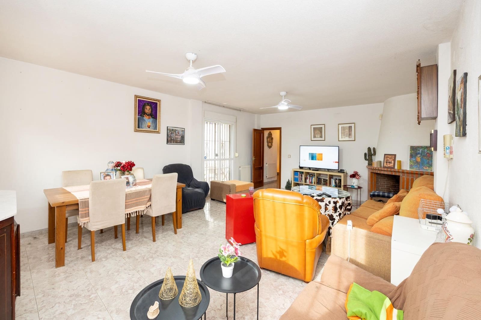 4 bedroom Villa for sale in Otura with pool garage - € 349,500 (Ref: 9715157)