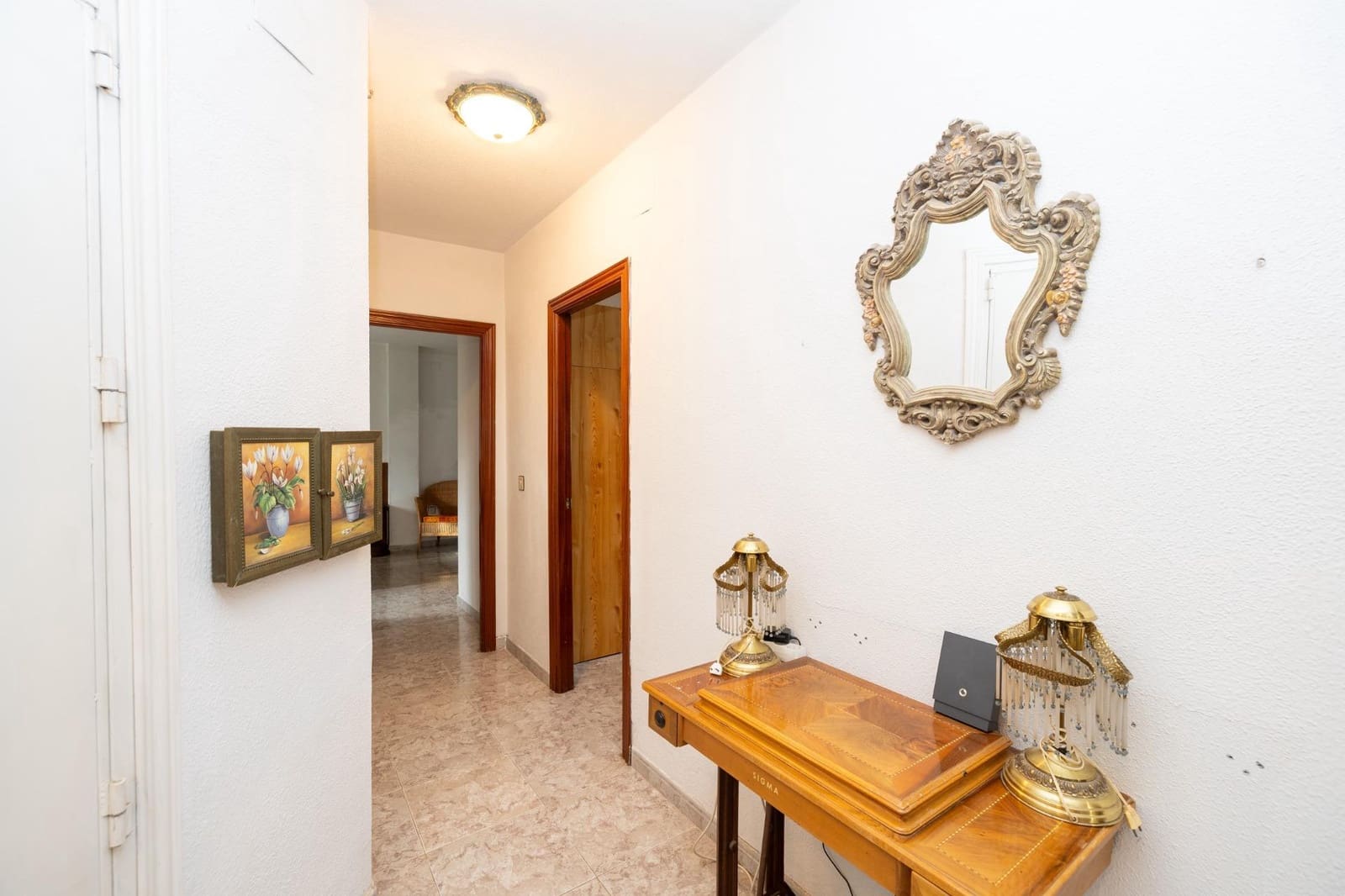 4 bedroom Villa for sale in Otura with pool garage - € 349,500 (Ref: 9715157)