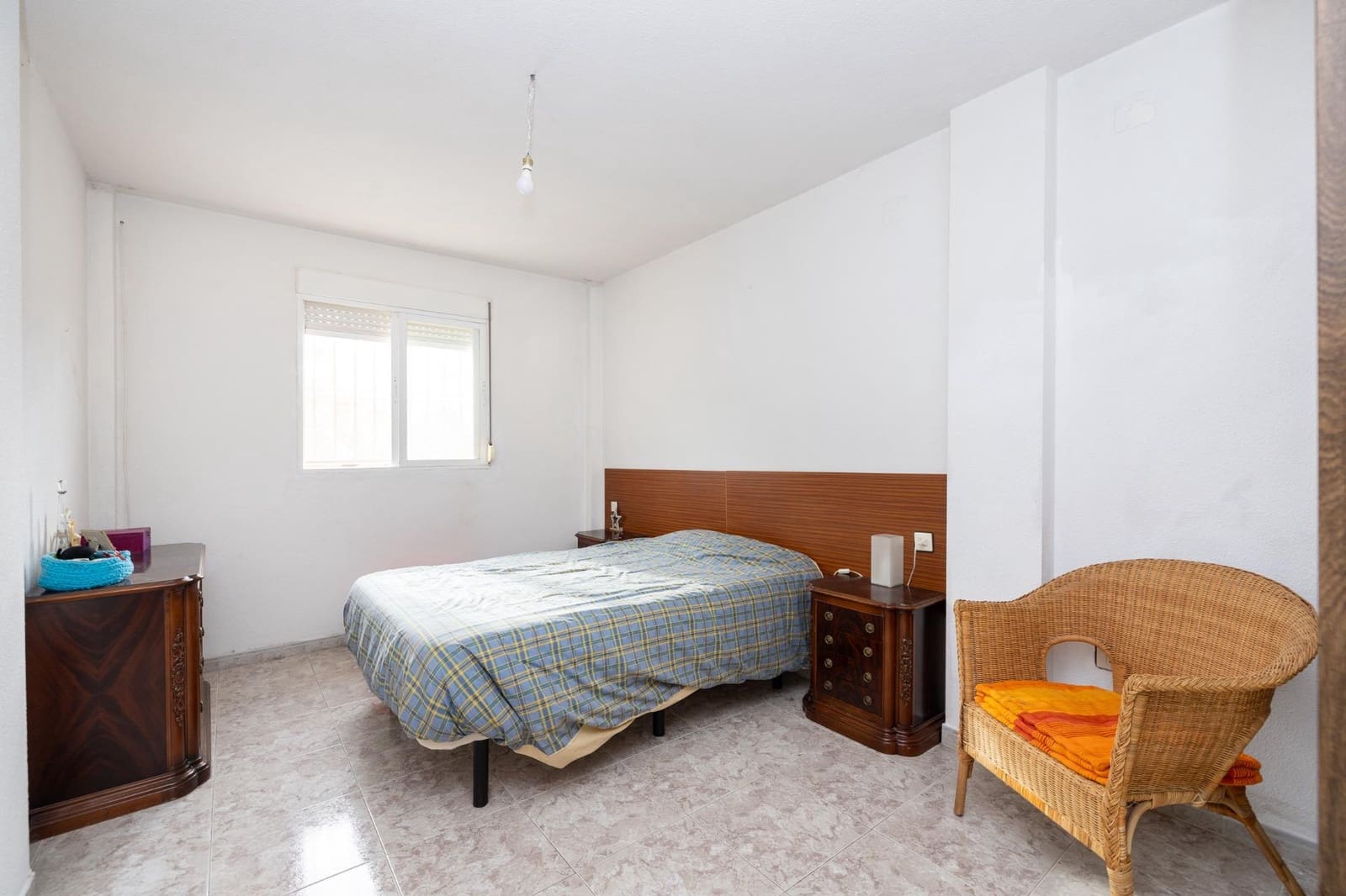 4 bedroom Villa for sale in Otura with pool garage - € 349,500 (Ref: 9715157)