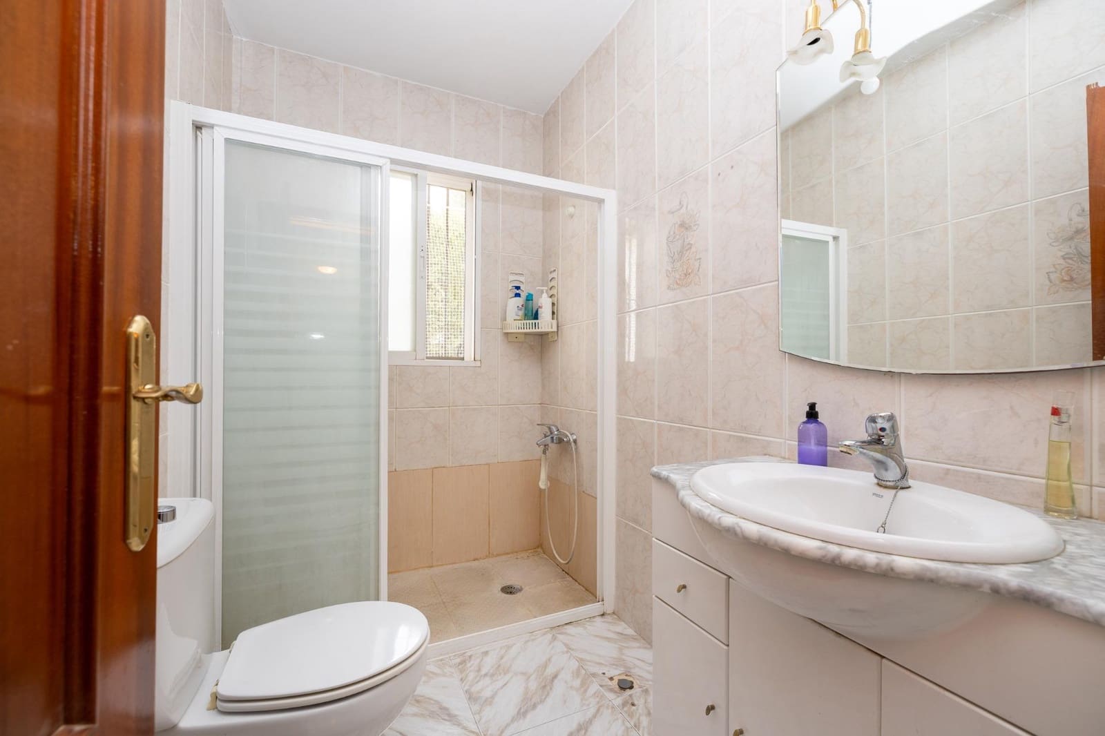 4 bedroom Villa for sale in Otura with pool garage - € 349,500 (Ref: 9715157)