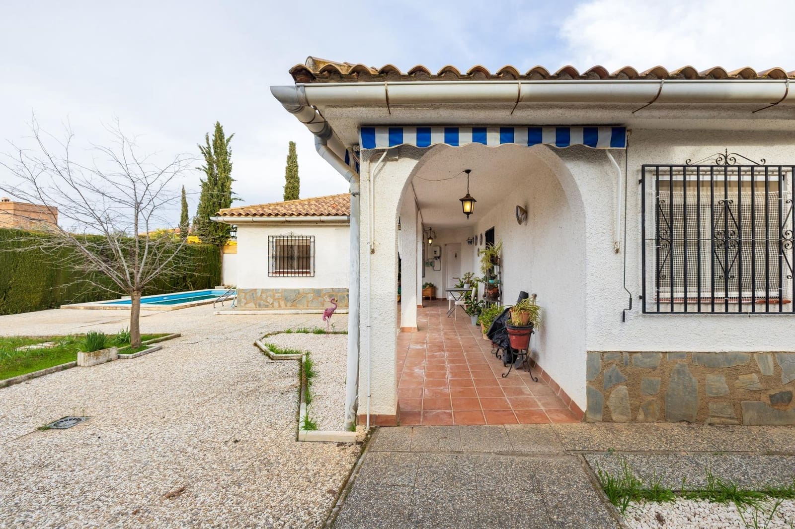 4 bedroom Villa for sale in Otura with pool garage - € 349,500 (Ref: 9715157)