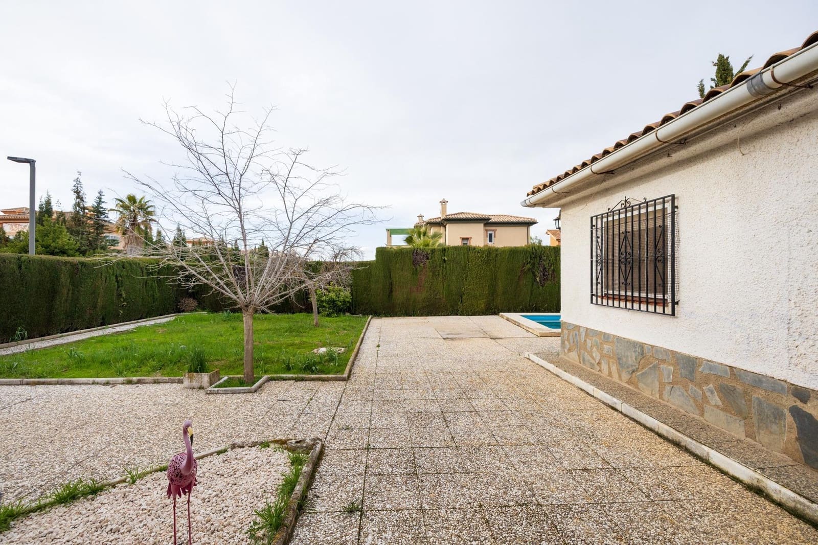 4 bedroom Villa for sale in Otura with pool garage - € 349,500 (Ref: 9715157)