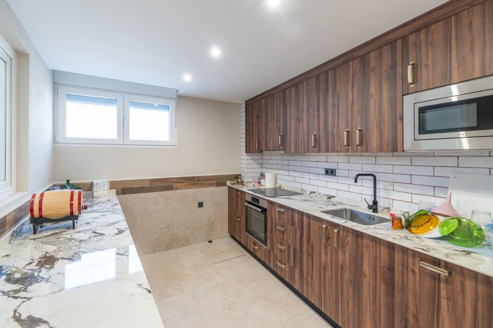 Casa de 4 habitaciones en Peligros en venta con garaje - 349.000 € (Ref: 9715160)