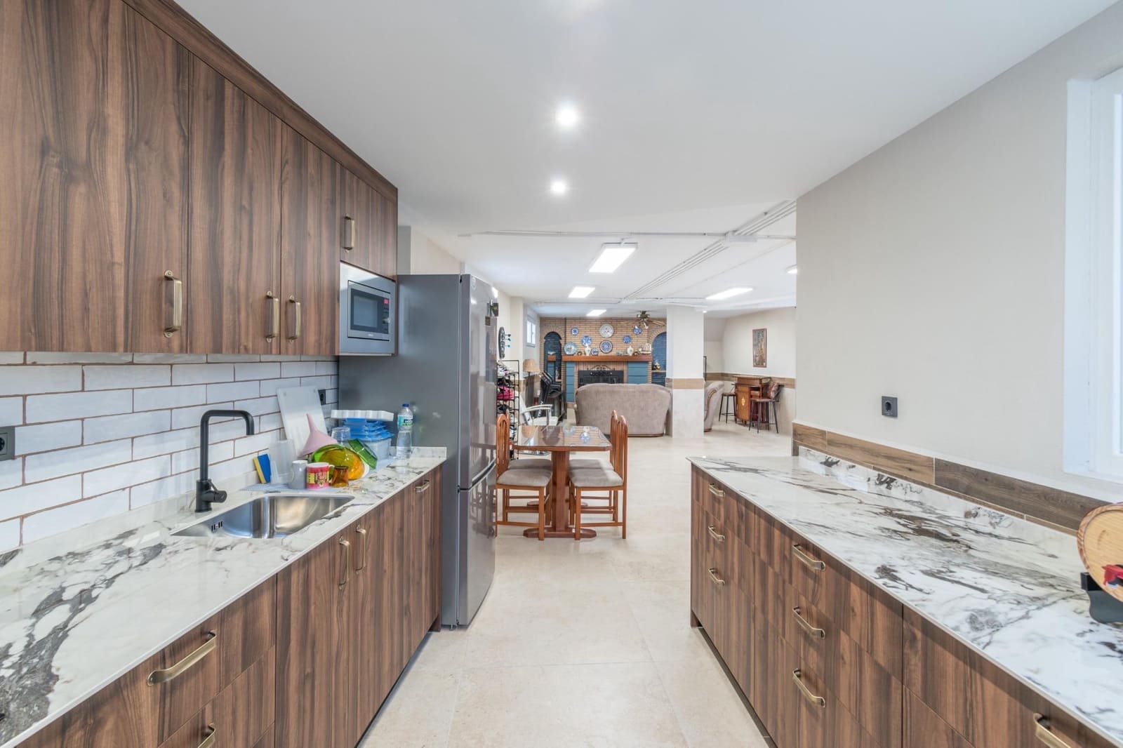 Casa de 4 habitaciones en Peligros en venta con garaje - 349.000 € (Ref: 9715160)