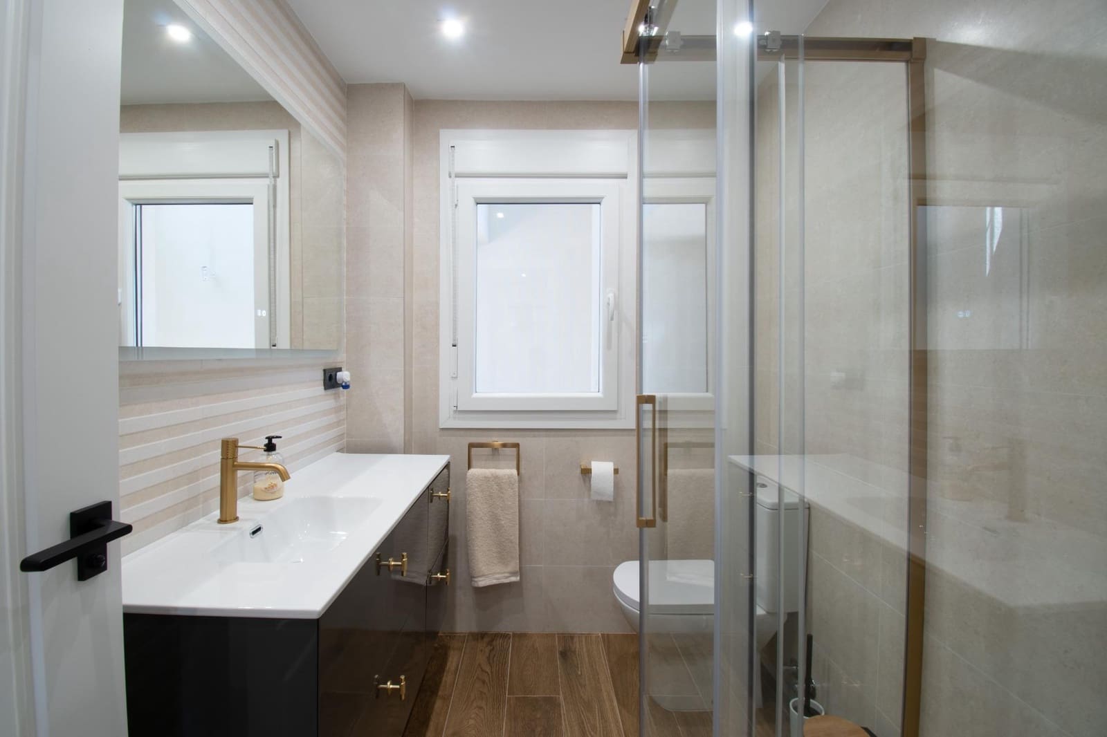 Casa de 4 habitaciones en Peligros en venta con garaje - 349.000 € (Ref: 9715160)