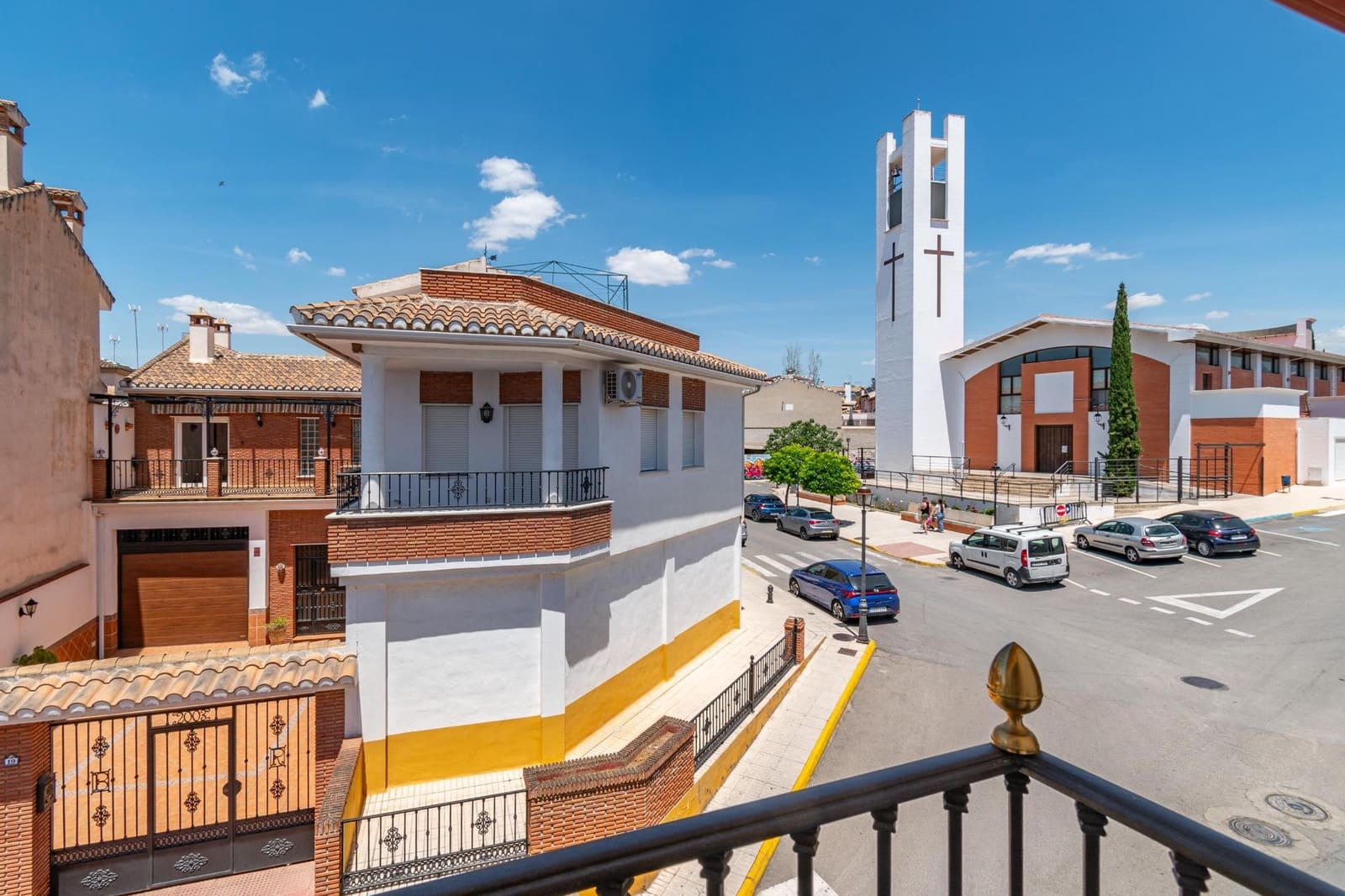 Casa de 4 habitaciones en Peligros en venta con garaje - 349.000 € (Ref: 9715160)
