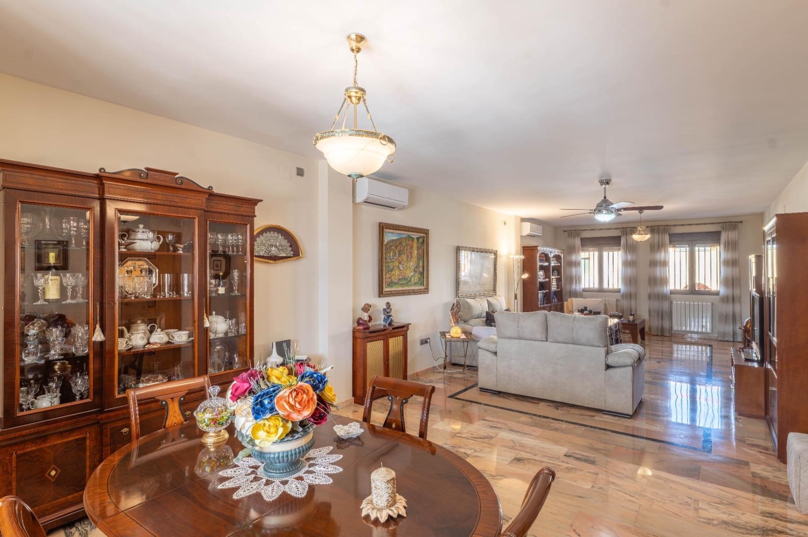 3 bedroom Villa for sale in Albolote with pool garage - € 455,000 (Ref: 9715161)