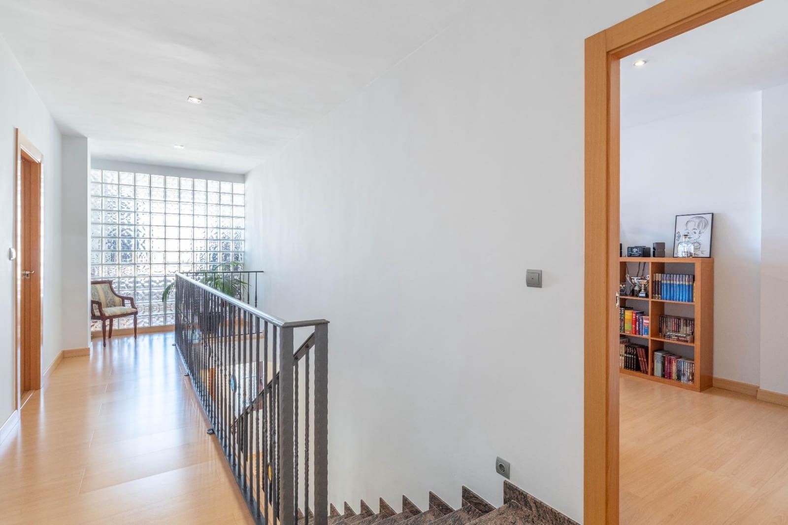 3 bedroom Villa for sale in Albolote with pool garage - € 455,000 (Ref: 9715161)