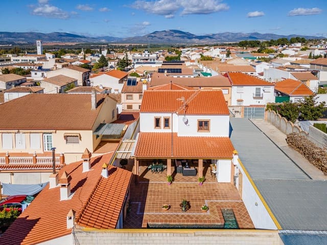 3 camera da letto Villa in vendita in Albolote con piscina garage - 455.000 € (Rif: 9715161)