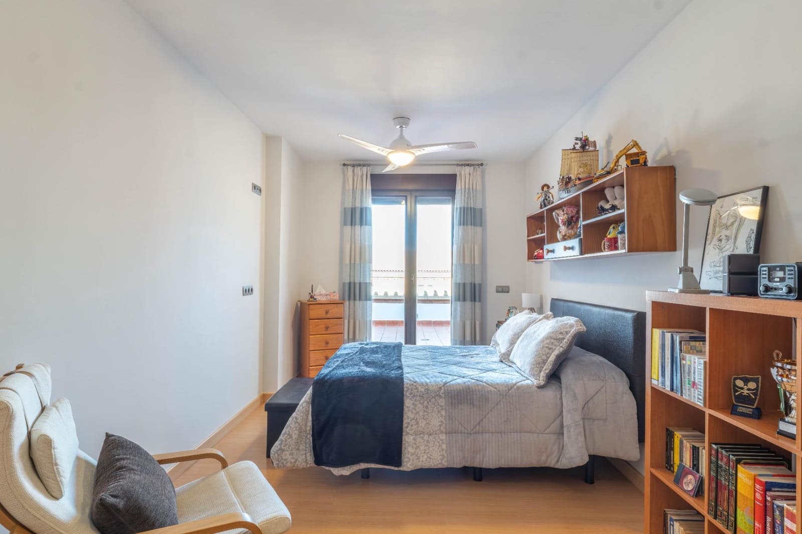 3 bedroom Villa for sale in Albolote with pool garage - € 455,000 (Ref: 9715161)