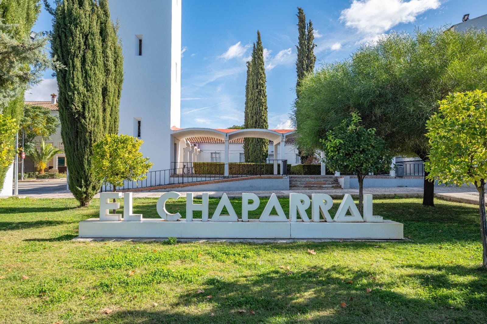 3 bedroom Villa for sale in Albolote with pool garage - € 455,000 (Ref: 9715161)