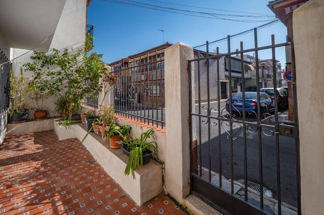 5 quarto Moradia para venda em Armilla com garagem - 329 900 € (Ref: 9715162)