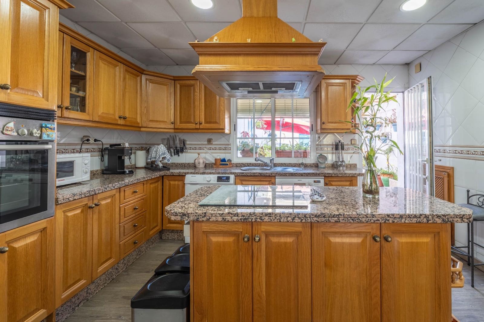 5 quarto Moradia para venda em Armilla com garagem - 329 900 € (Ref: 9715162)