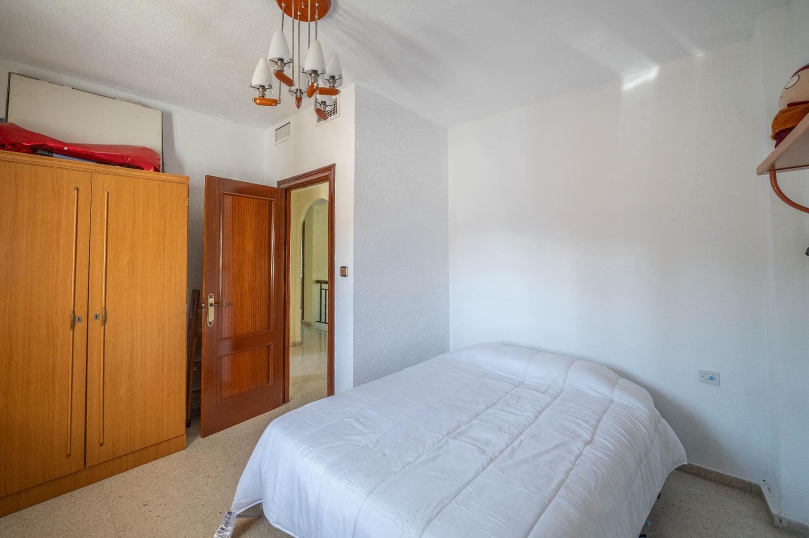 5 quarto Moradia para venda em Armilla com garagem - 329 900 € (Ref: 9715162)