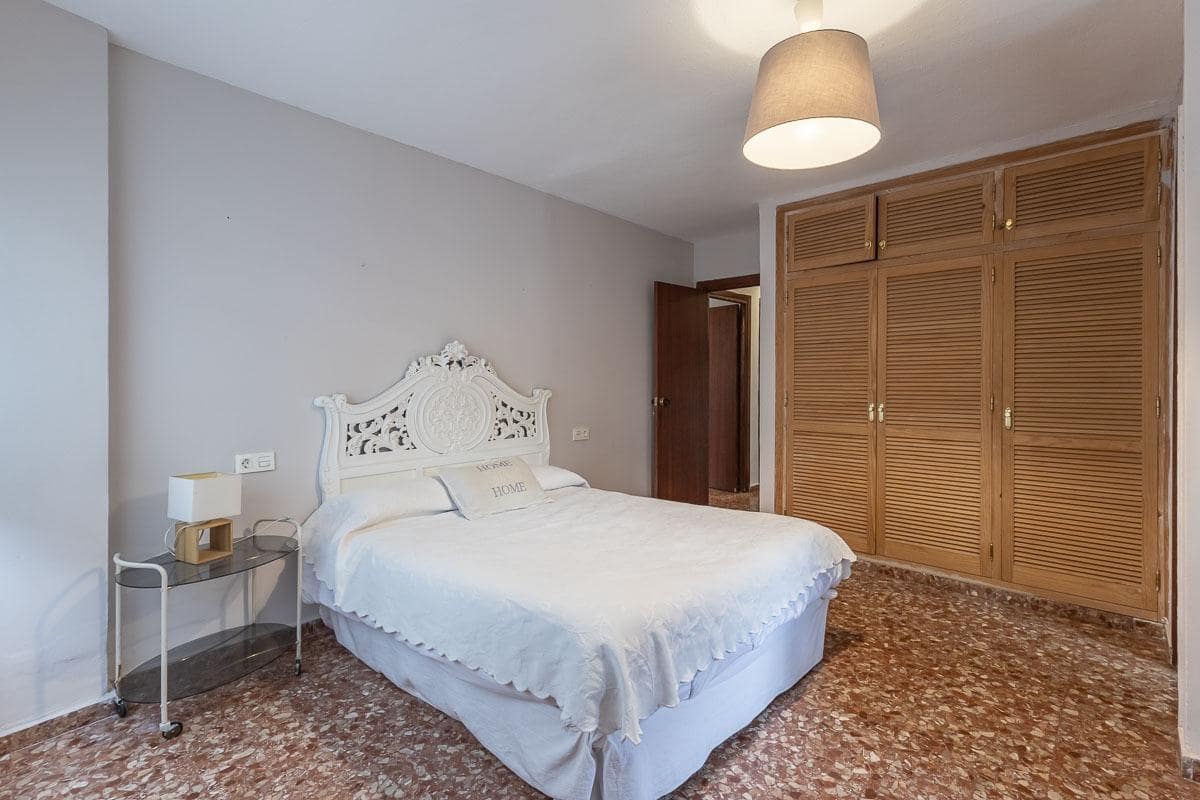 4 slaapkamer Flat te koop in Almunecar - € 410.000 (Ref: 9720219)