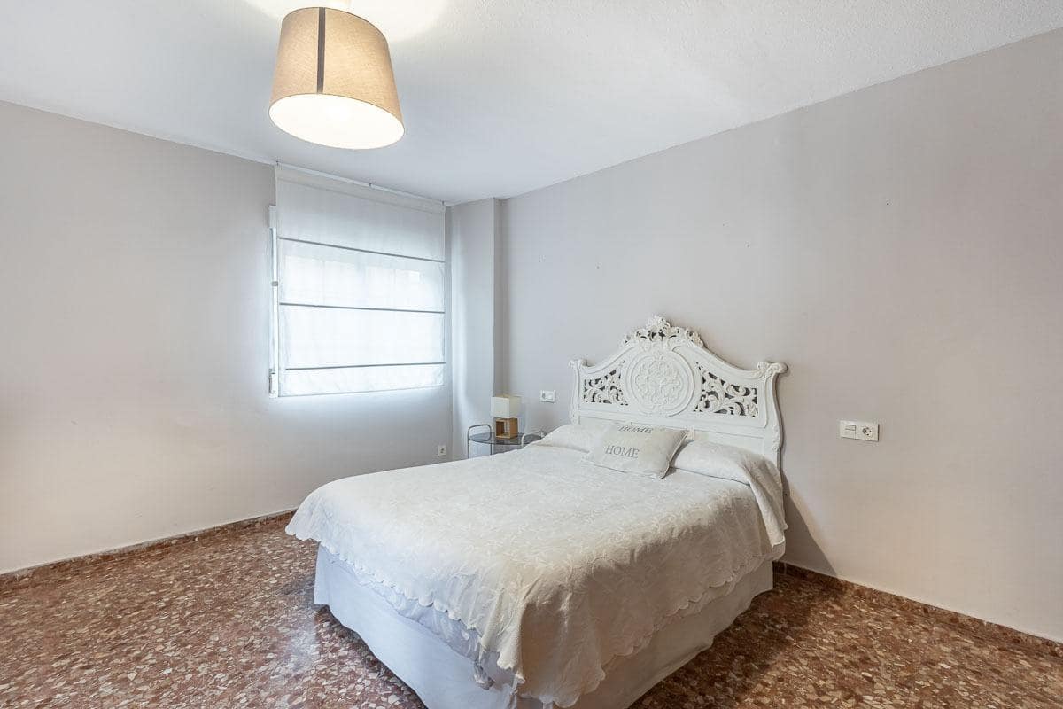 4 slaapkamer Flat te koop in Almunecar - € 410.000 (Ref: 9720219)