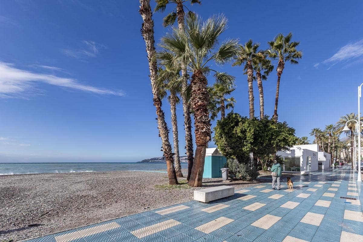 4 slaapkamer Flat te koop in Almunecar - € 410.000 (Ref: 9720219)