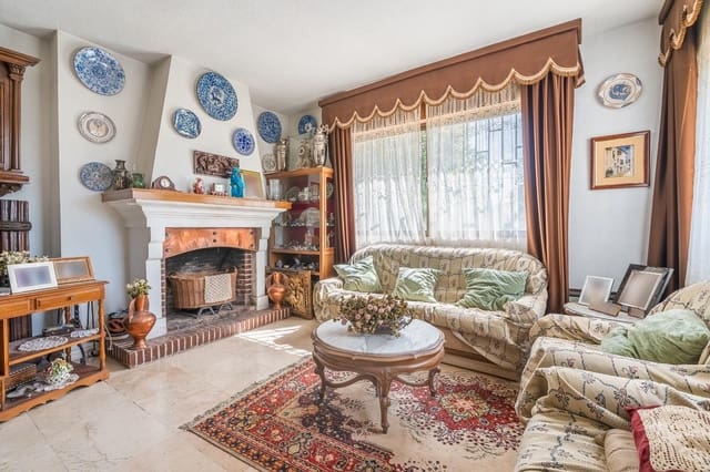 6 quarto Moradia para venda em Vegas del Genil com piscina garagem - 695 000 € (Ref: 9720220)