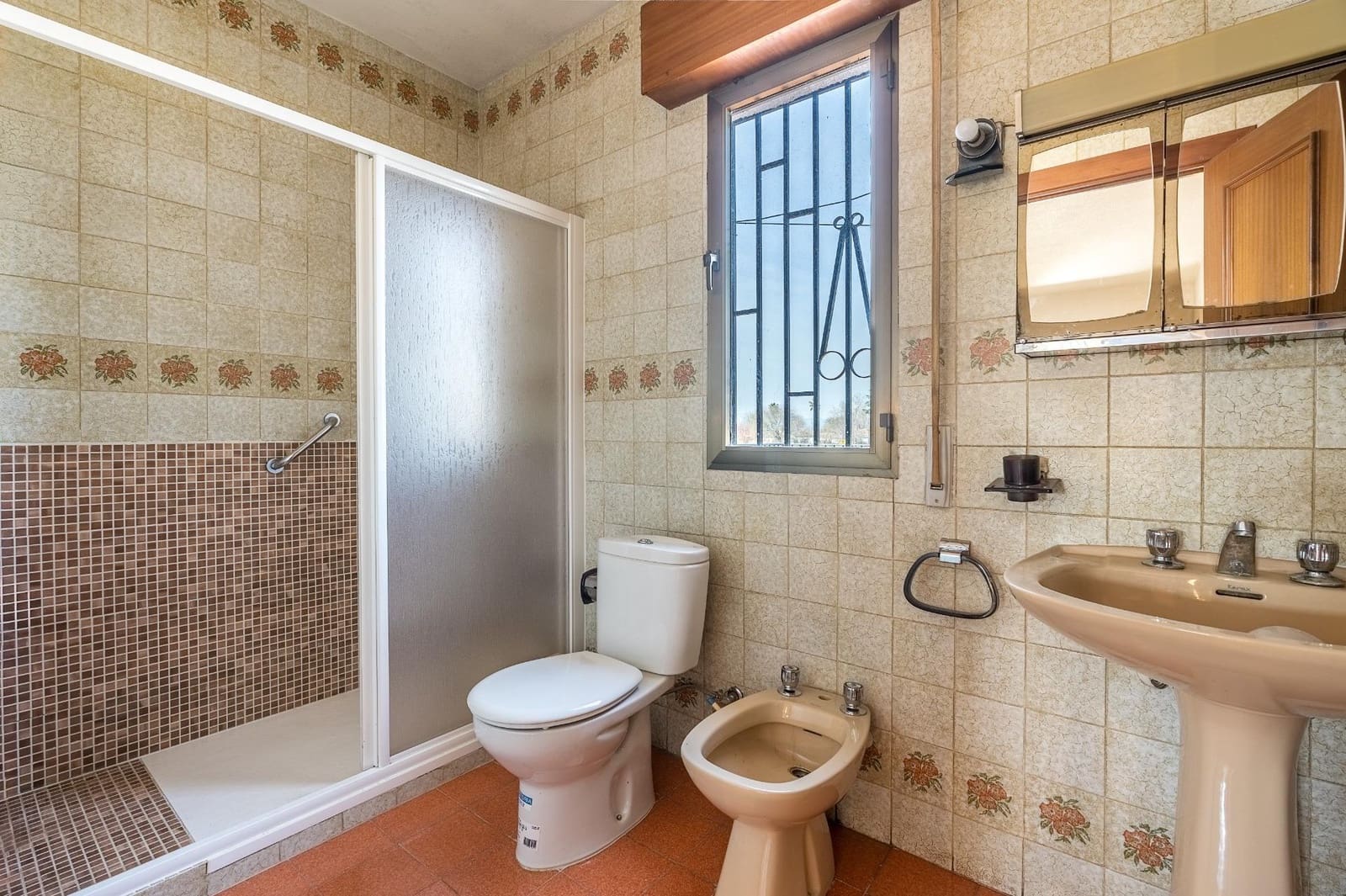 6 quarto Moradia para venda em Vegas del Genil com piscina garagem - 695 000 € (Ref: 9720220)