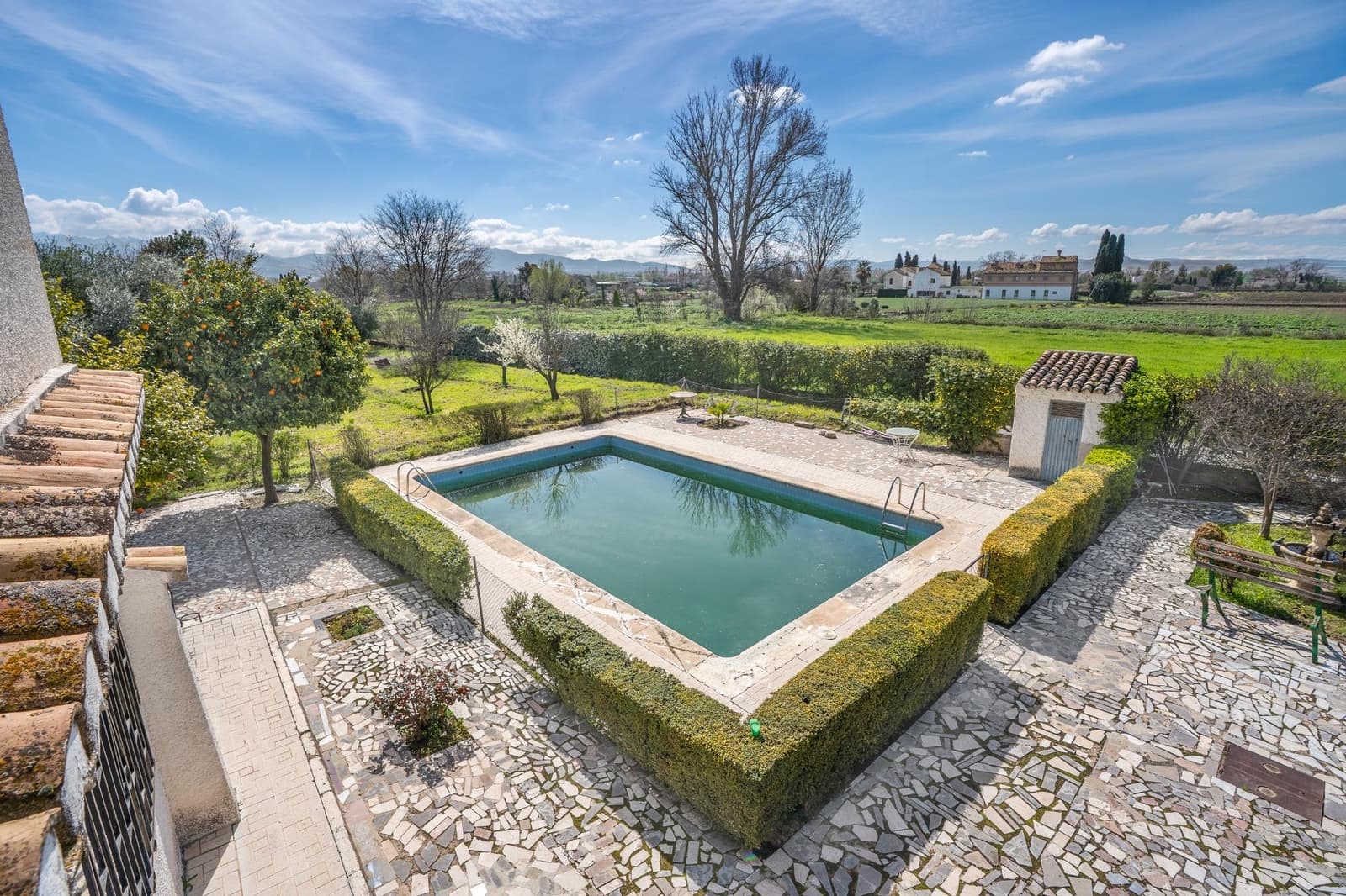 6 quarto Moradia para venda em Vegas del Genil com piscina garagem - 695 000 € (Ref: 9720220)