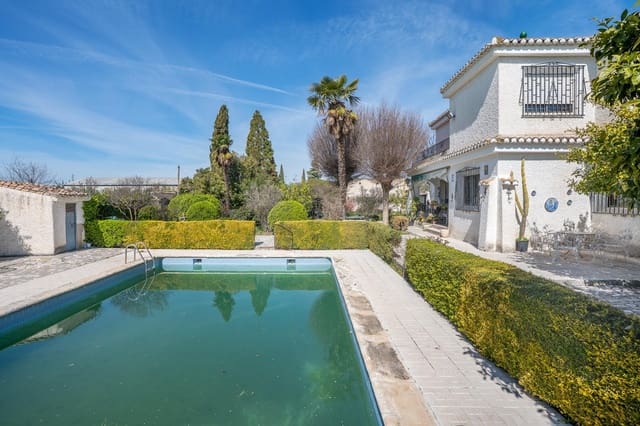 6 quarto Moradia para venda em Vegas del Genil com piscina garagem - 695 000 € (Ref: 9720220)