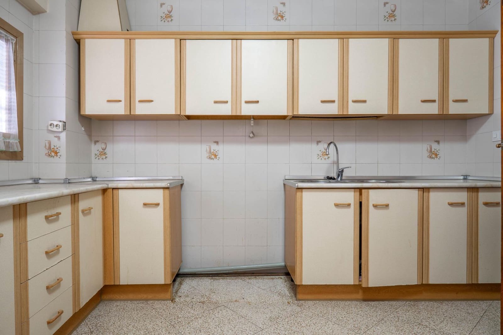 4 soveværelse Byhus til salg i Padul med garage - € 109.000 (Ref: 9720221)