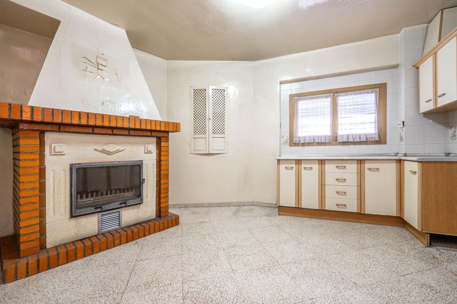 4 soveværelse Byhus til salg i Padul med garage - € 109.000 (Ref: 9720221)