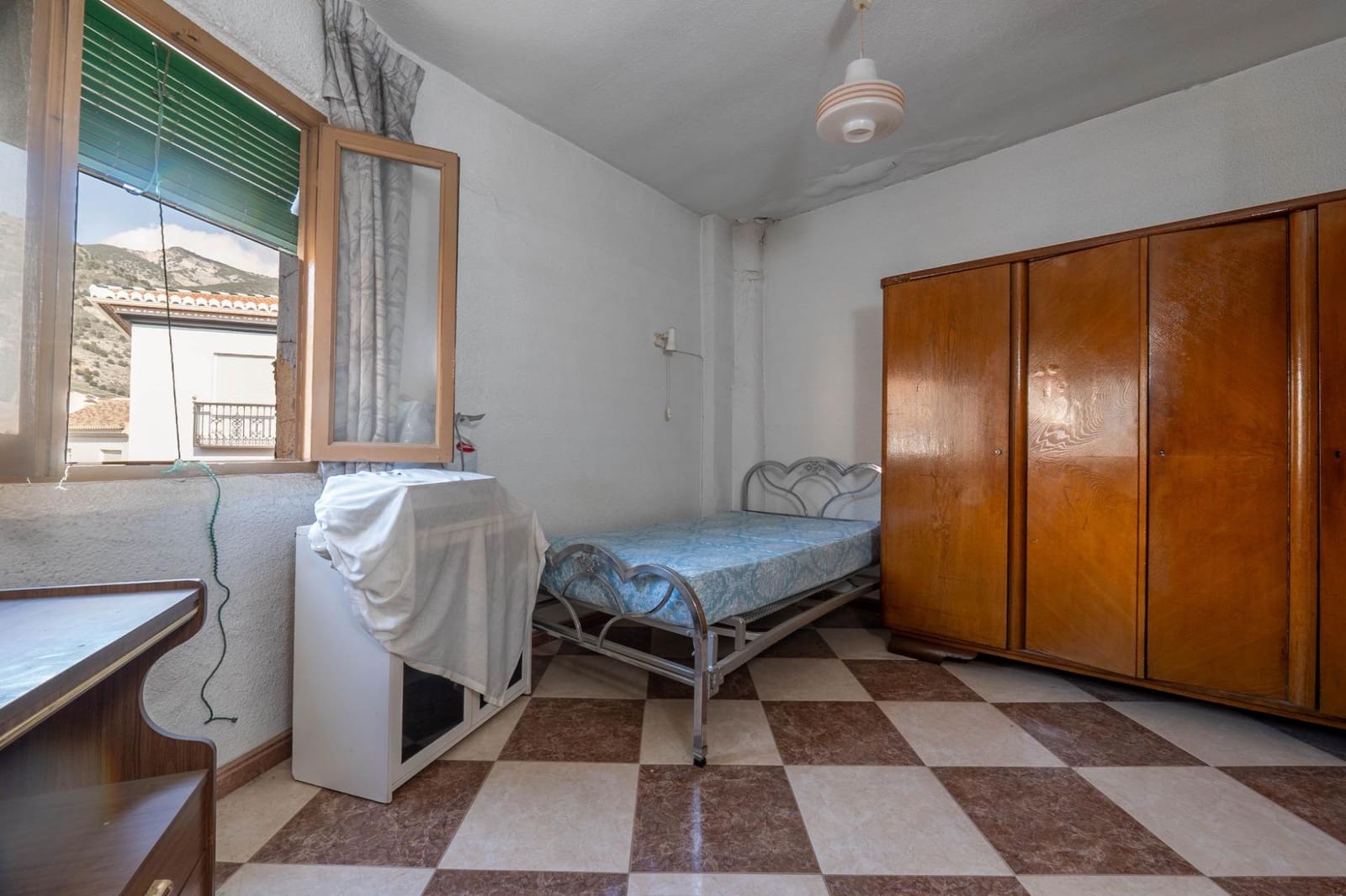 4 soveværelse Byhus til salg i Padul med garage - € 109.000 (Ref: 9720221)