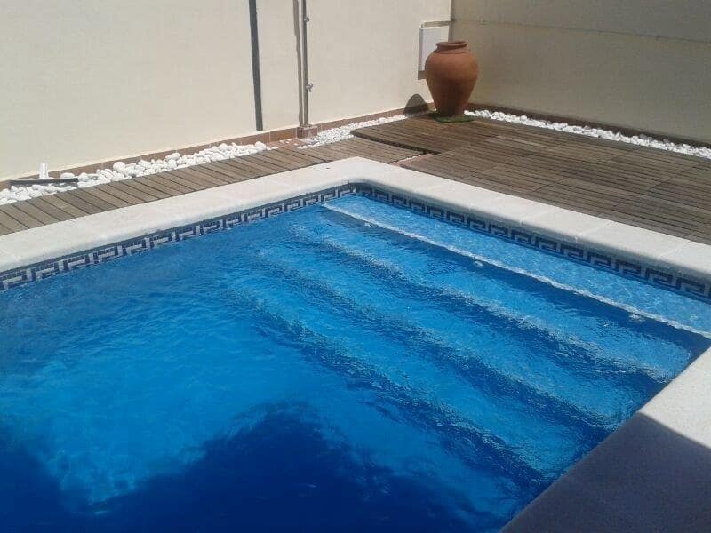 Pareado de 3 habitaciones en Huétor Vega en venta con piscina garaje - 595.000 € (Ref: 9722184)