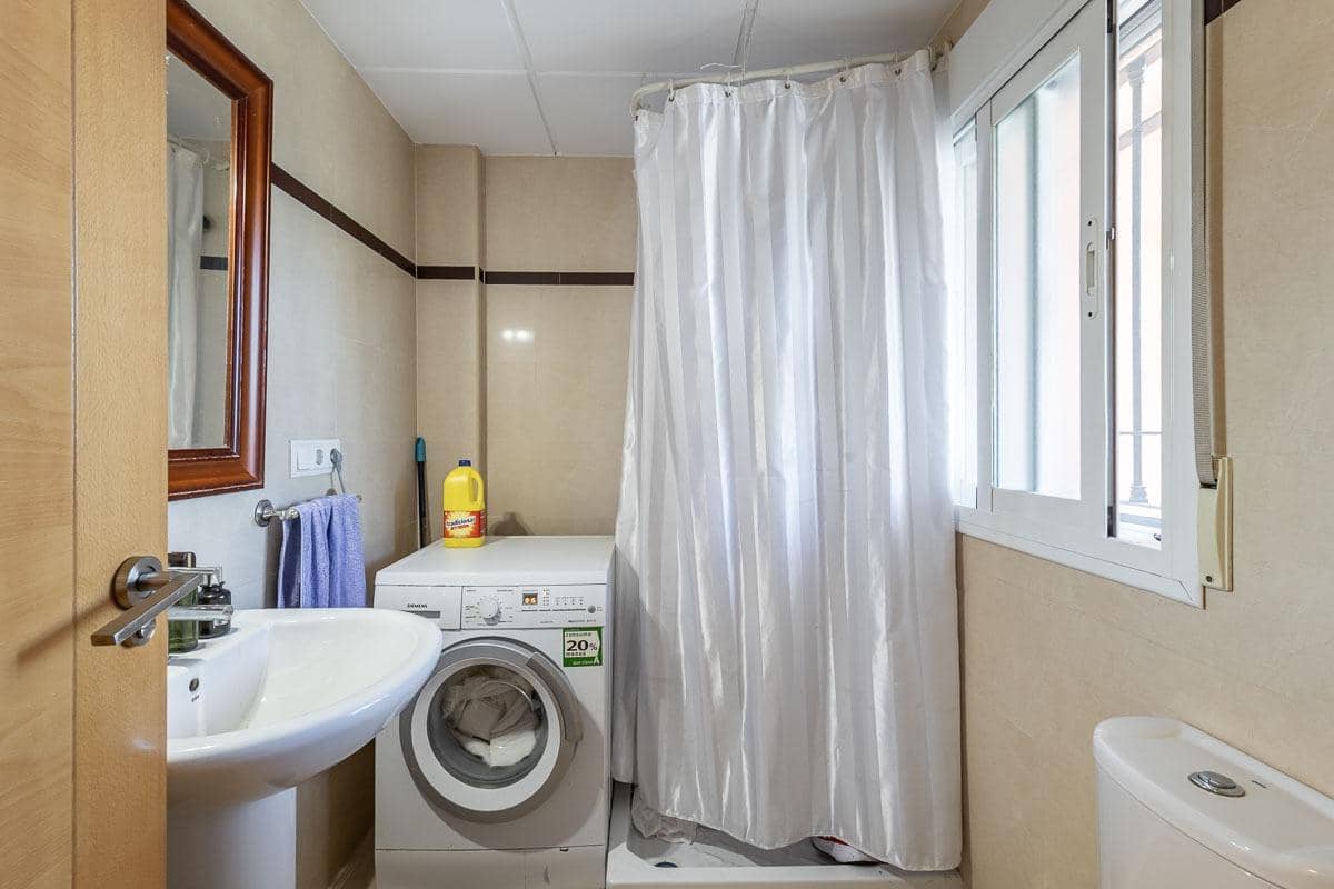 Pareado de 3 habitaciones en Huétor Vega en venta con piscina garaje - 595.000 € (Ref: 9722184)